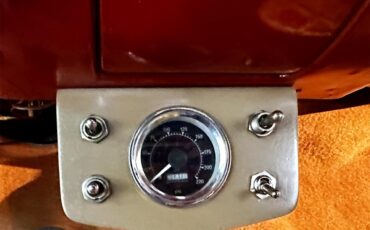 Chevrolet-Corvair-1965-Sunburst-orange-Brown-orange-24