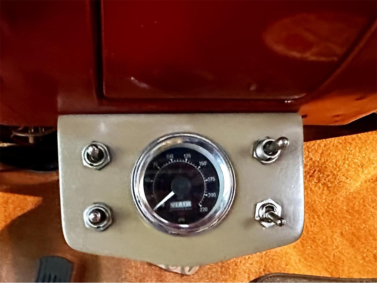 Chevrolet-Corvair-1965-Sunburst-orange-Brown-orange-24