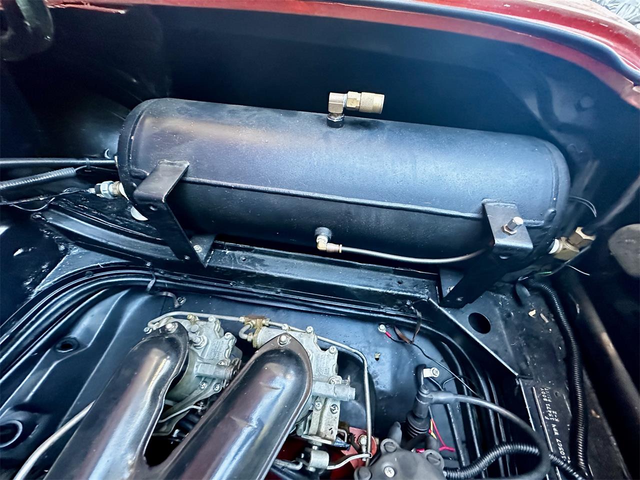 Chevrolet-Corvair-1965-Sunburst-orange-Brown-orange-30