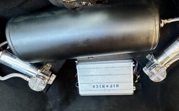 Chevrolet-Corvair-1965-Sunburst-orange-Brown-orange-36