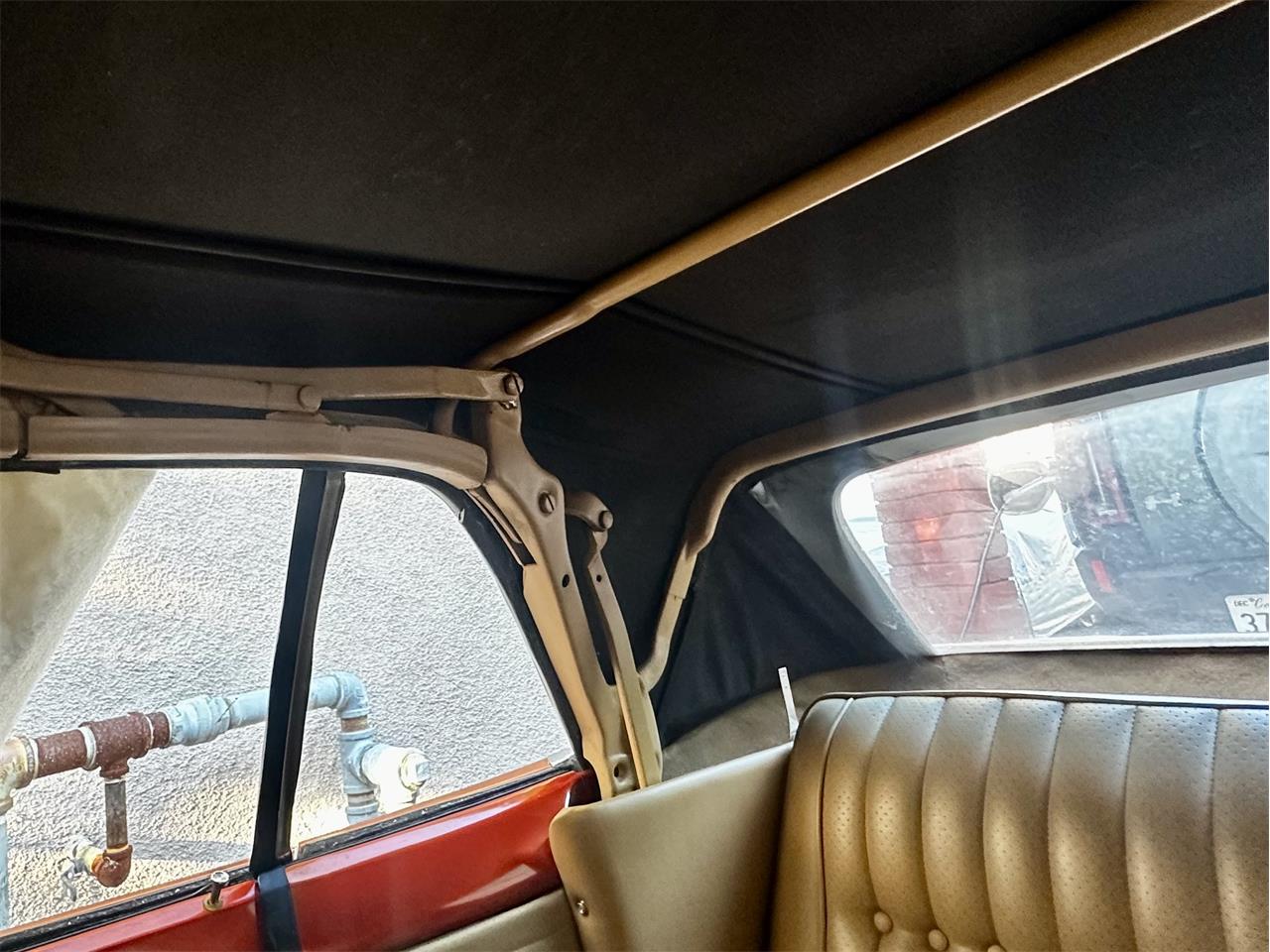 Chevrolet-Corvair-1965-Sunburst-orange-Brown-orange-41