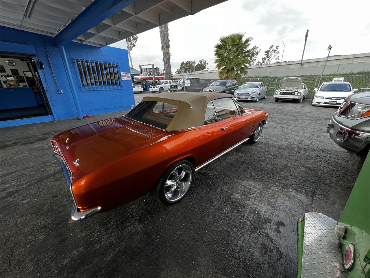 Chevrolet-Corvair-1965-Sunburst-orange-Brown-orange-7