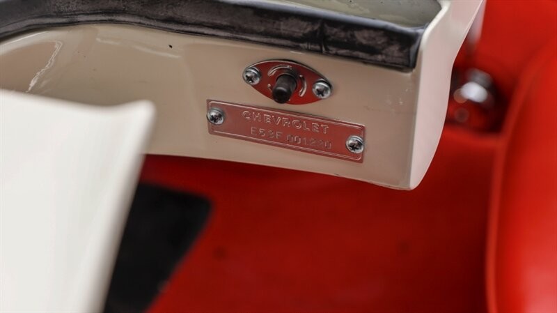 Chevrolet-Corvette-1953-12