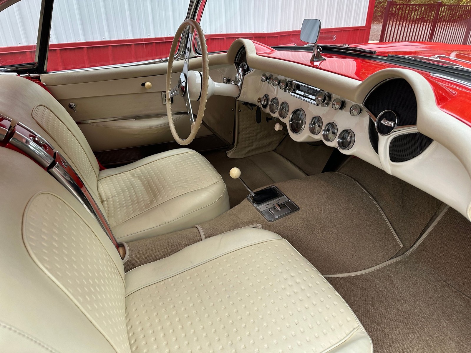 Chevrolet-Corvette-1956-Convertible-11