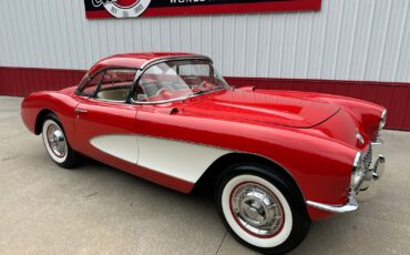Chevrolet-Corvette-1956-Convertible-2