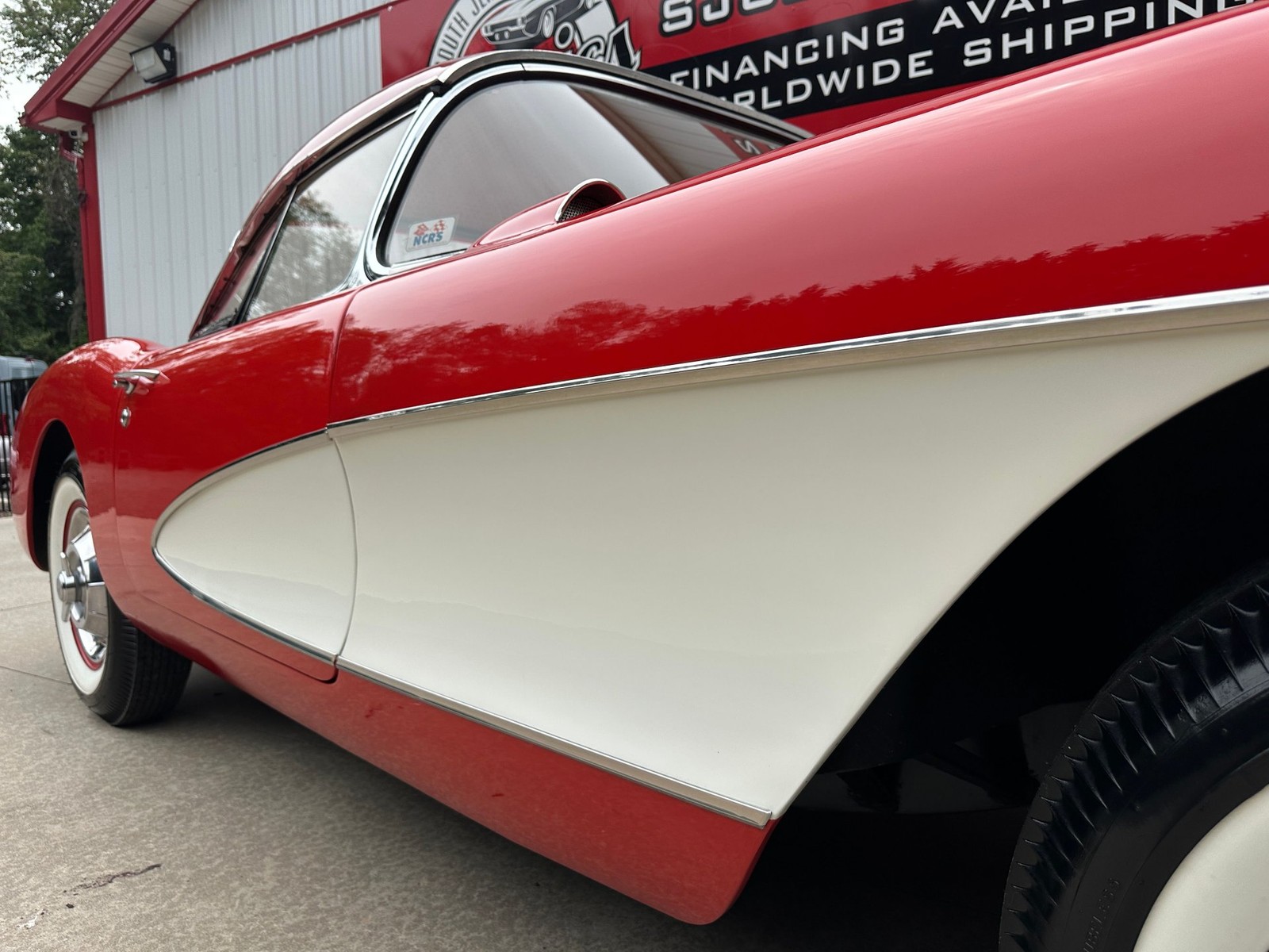 Chevrolet-Corvette-1956-Convertible-23