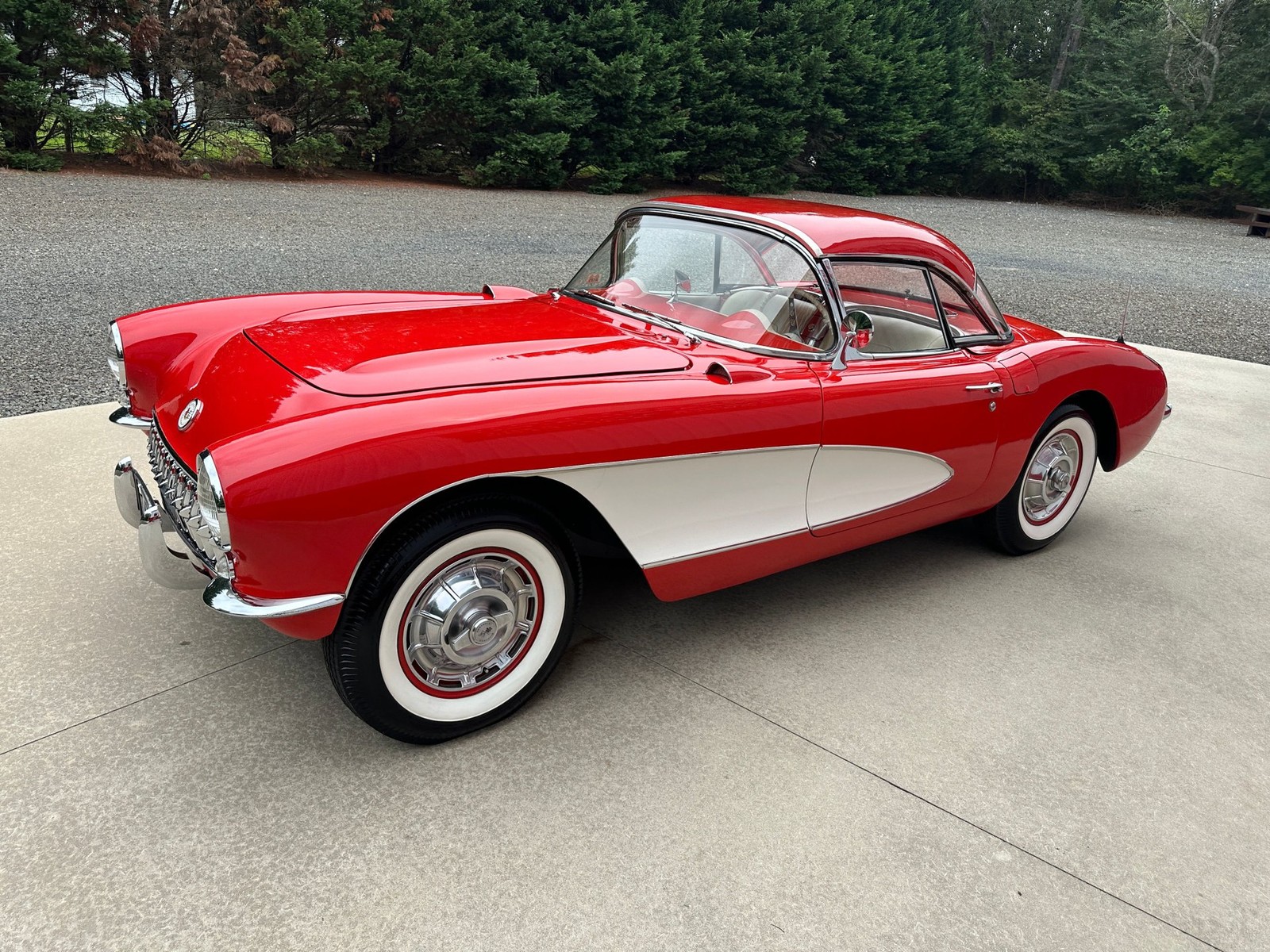 Chevrolet-Corvette-1956-Convertible-33
