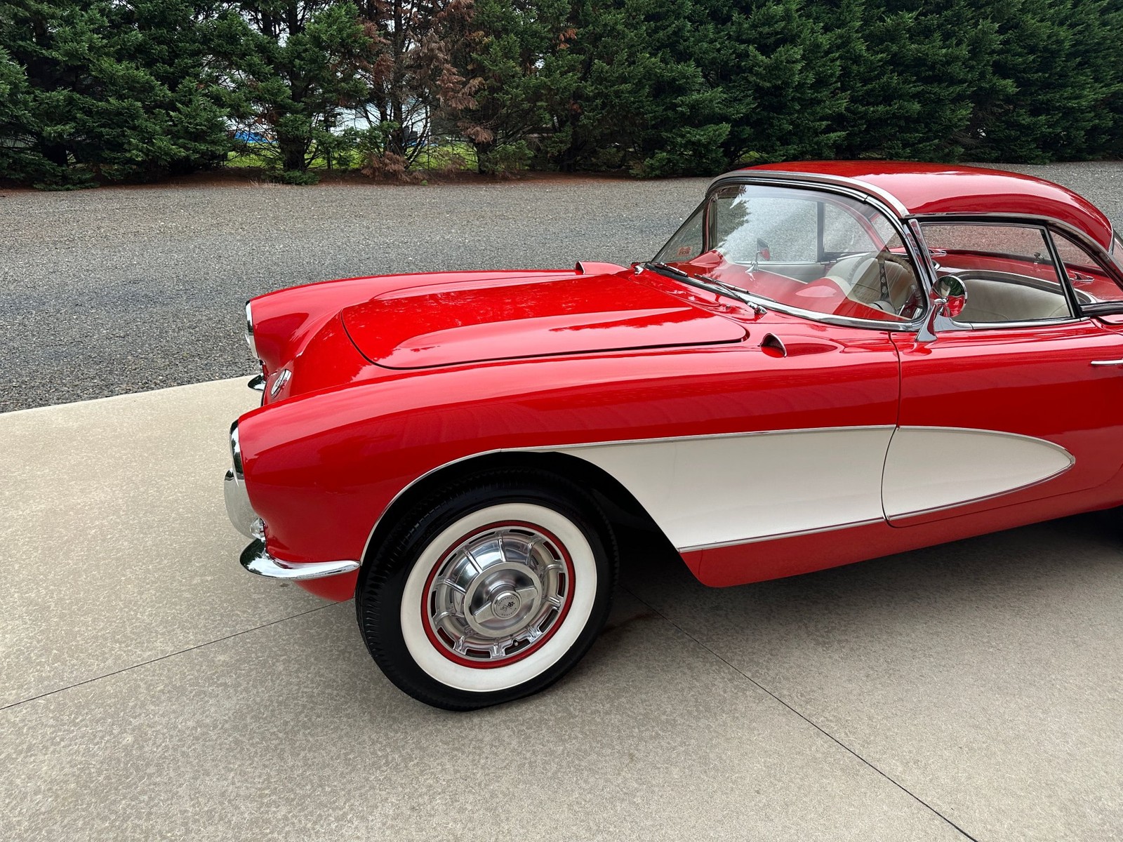 Chevrolet-Corvette-1956-Convertible-34