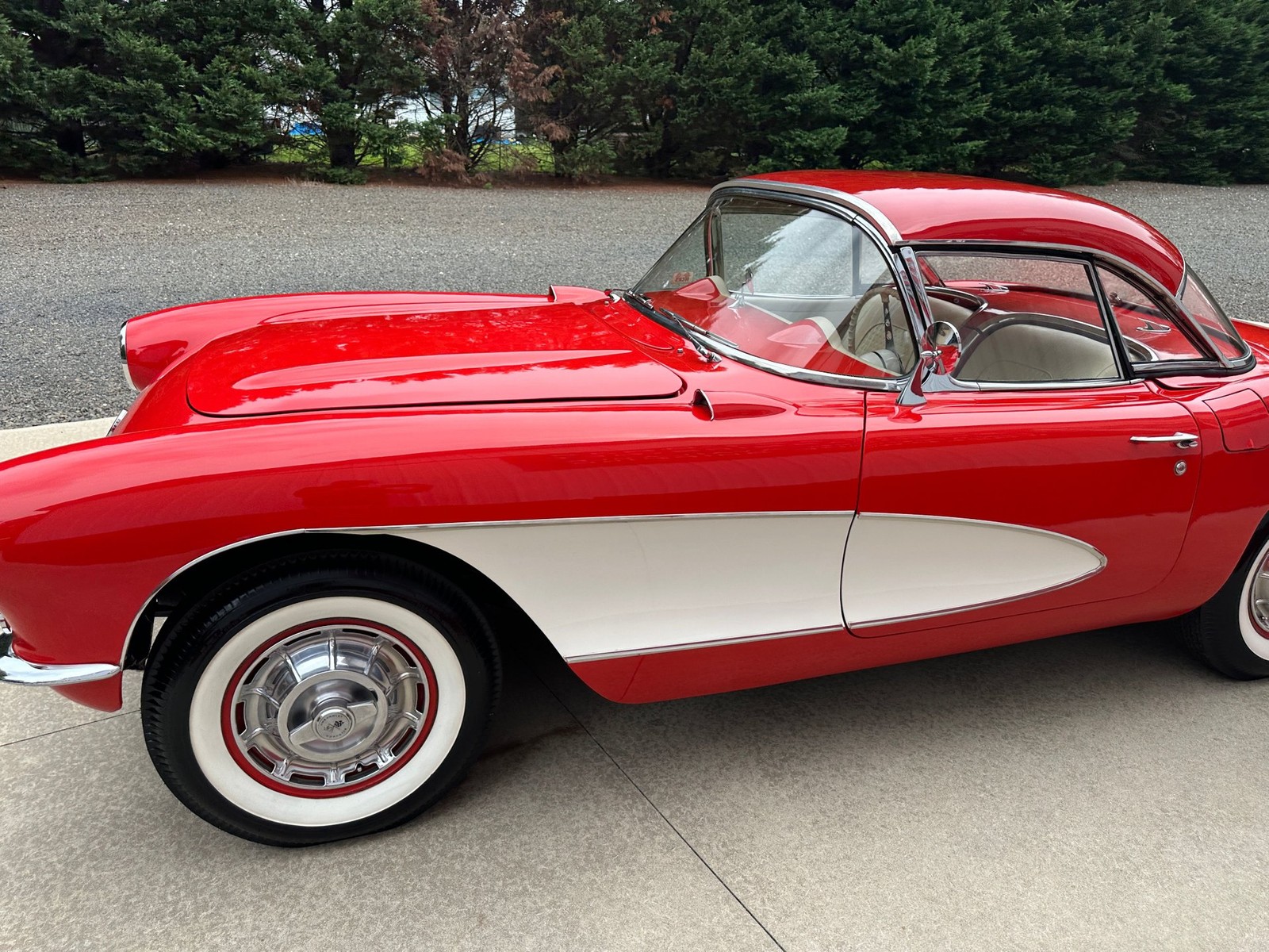 Chevrolet-Corvette-1956-Convertible-35