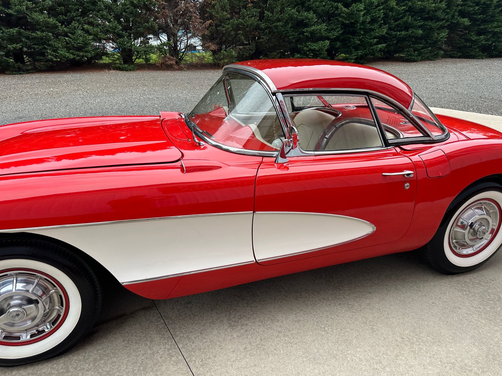 Chevrolet-Corvette-1956-Convertible-36