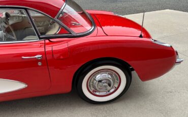 Chevrolet-Corvette-1956-Convertible-39