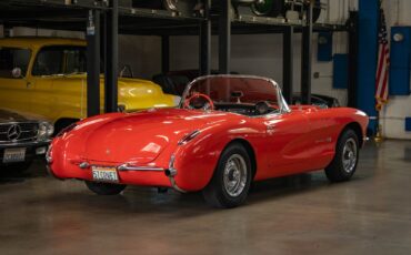 Chevrolet-Corvette-1957-2-Door-Roadster-Convertible-24