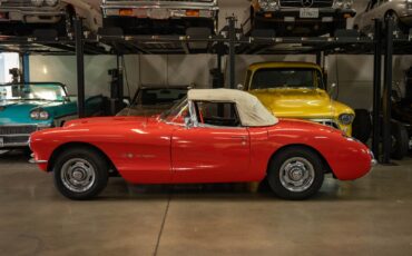 Chevrolet-Corvette-1957-2-Door-Roadster-Convertible-27