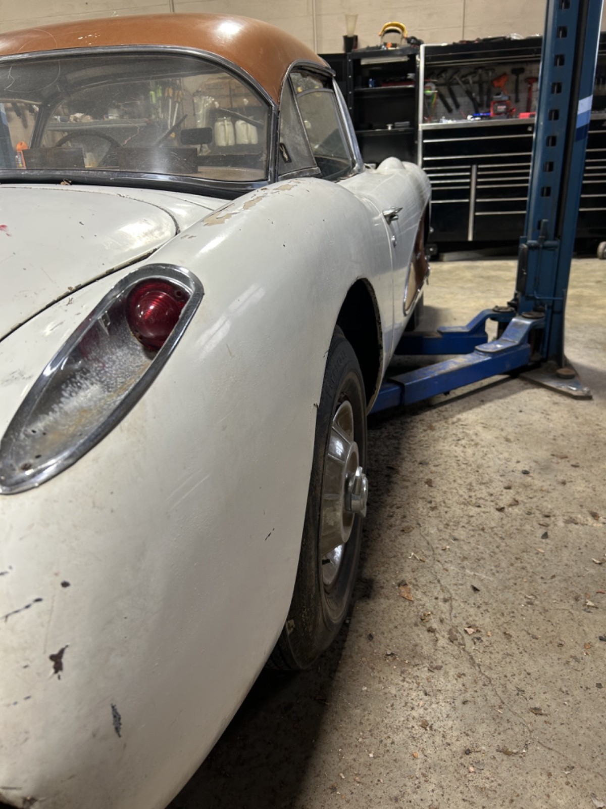 Chevrolet-Corvette-1957-Convertible-3