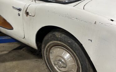 Chevrolet-Corvette-1957-Convertible-7