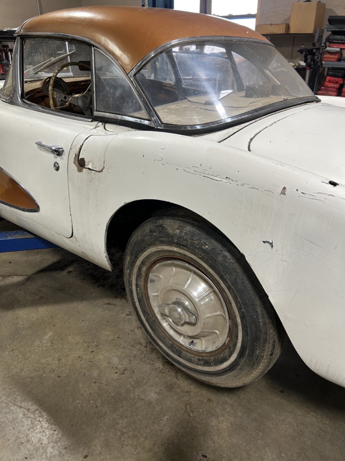 Chevrolet-Corvette-1957-Convertible-7