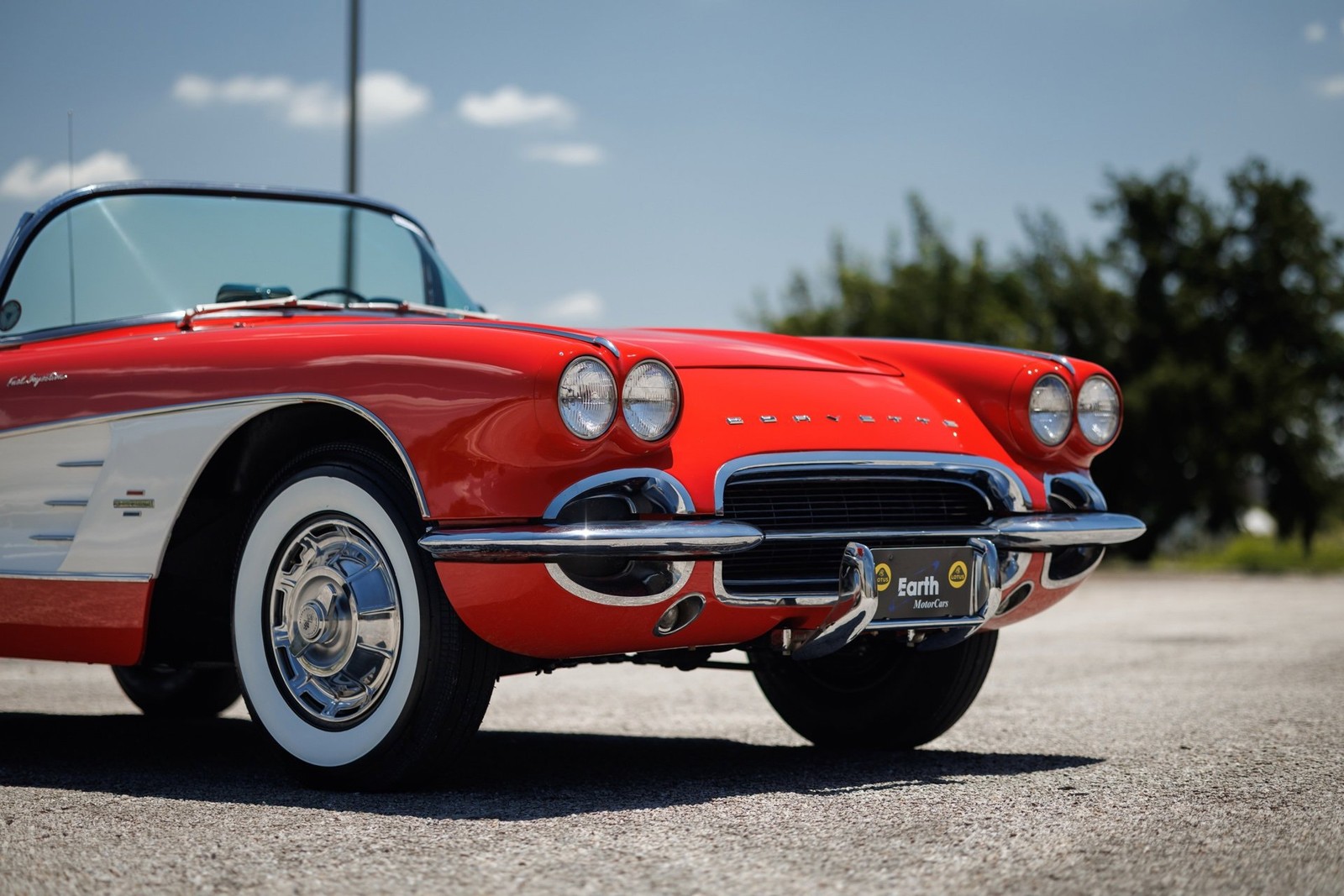 Chevrolet-Corvette-1961-Convertible-12