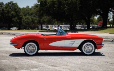 Chevrolet-Corvette-1961-Convertible-16