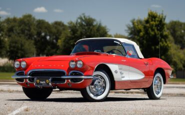 Chevrolet-Corvette-1961-Convertible-17