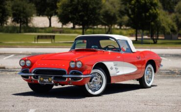 Chevrolet-Corvette-1961-Convertible-18