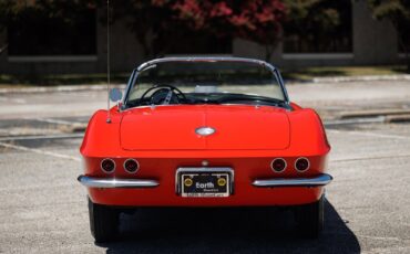 Chevrolet-Corvette-1961-Convertible-23