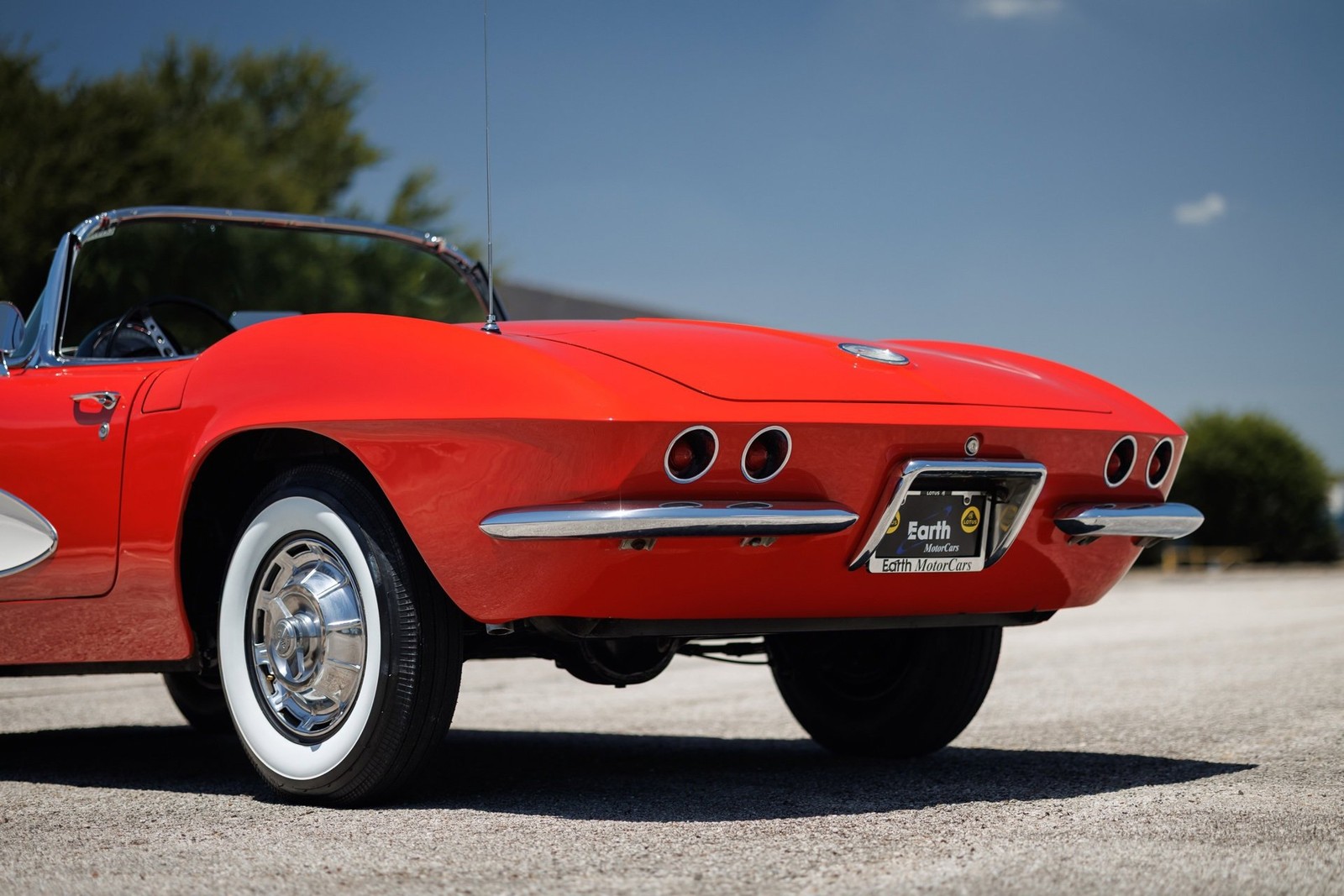 Chevrolet-Corvette-1961-Convertible-25