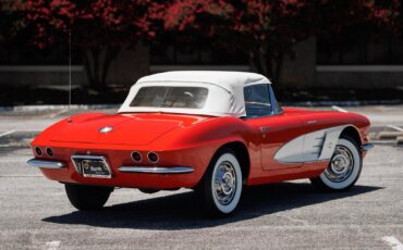Chevrolet-Corvette-1961-Convertible-30