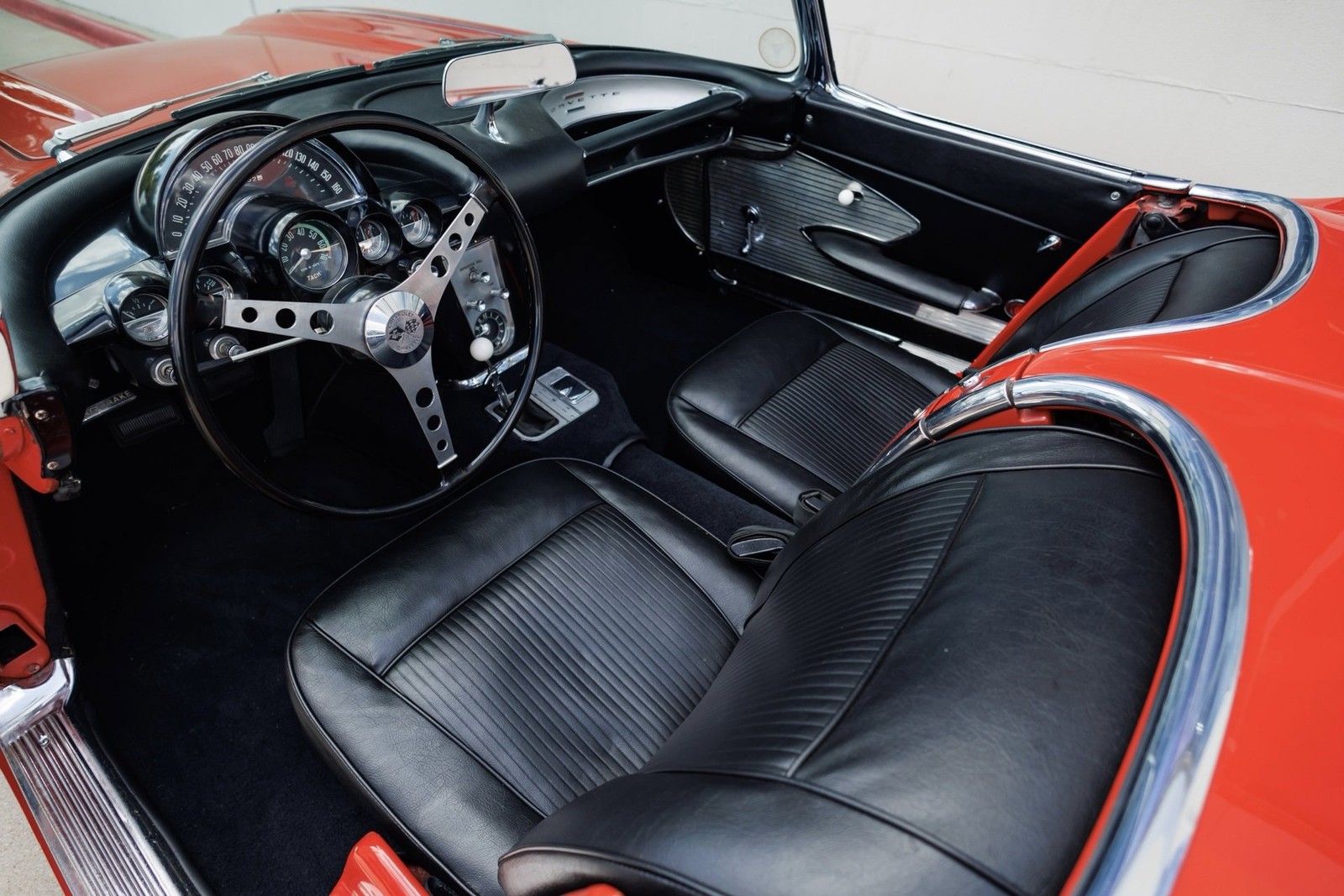 Chevrolet-Corvette-1961-Convertible-39