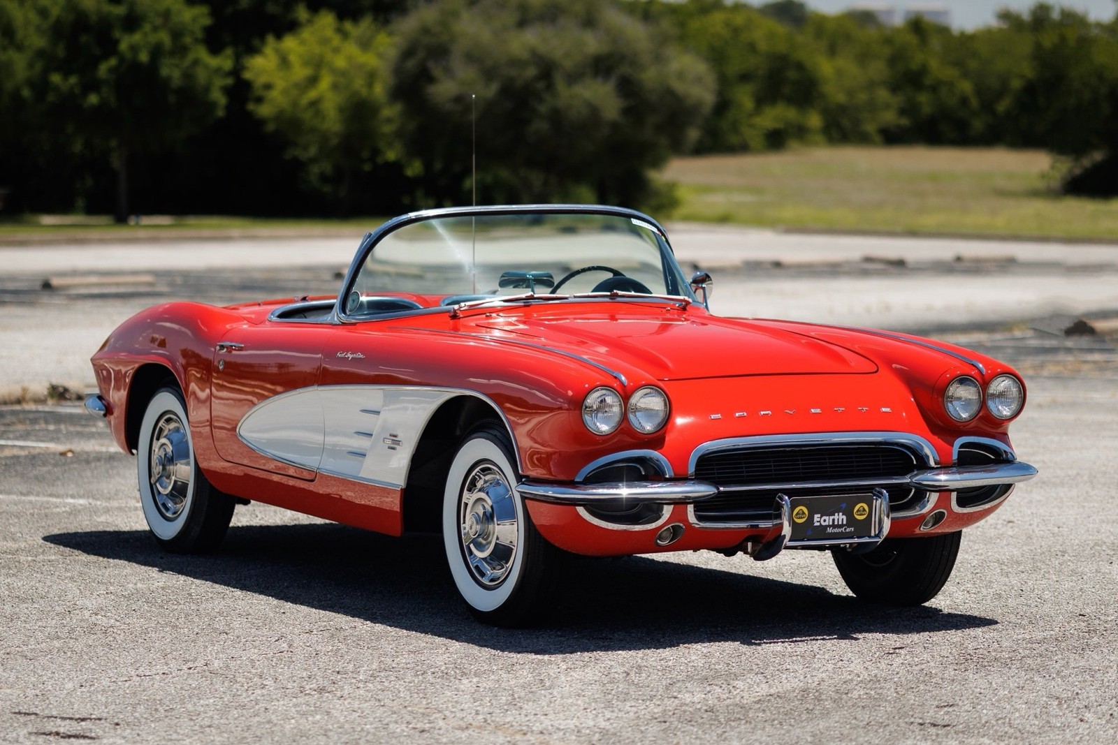 Chevrolet-Corvette-1961-Convertible-4