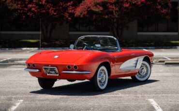 Chevrolet-Corvette-1961-Convertible-6
