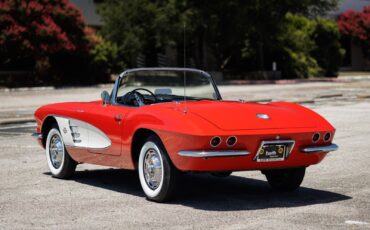 Chevrolet-Corvette-1961-Convertible-9