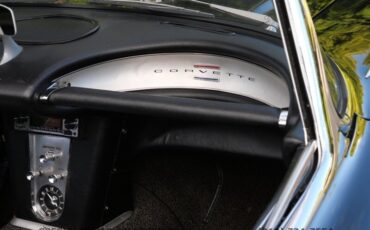 Chevrolet-Corvette-1962-10