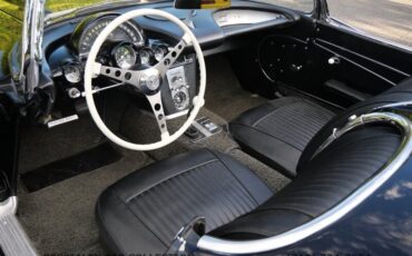 Chevrolet-Corvette-1962-12
