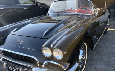 Chevrolet-Corvette-1962-14