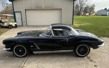 Chevrolet-Corvette-1962-15