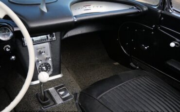 Chevrolet-Corvette-1962-15