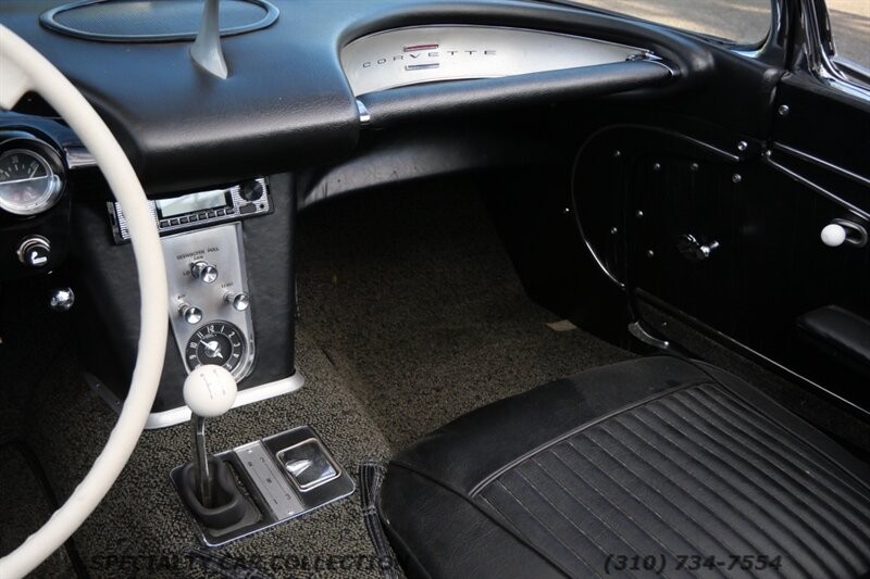 Chevrolet-Corvette-1962-15