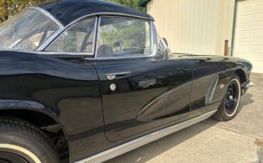 Chevrolet-Corvette-1962-17