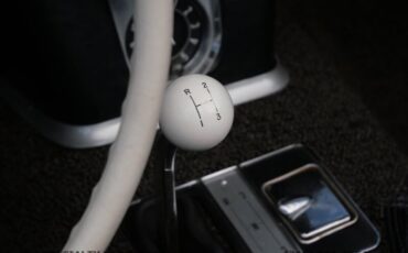 Chevrolet-Corvette-1962-17