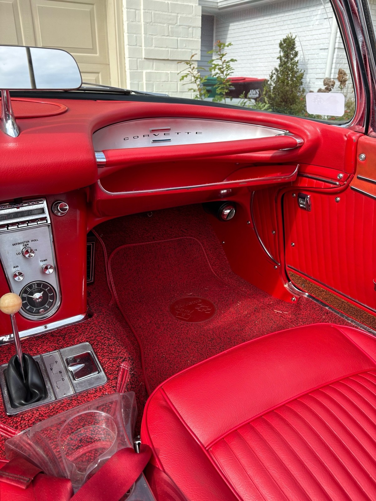 Chevrolet-Corvette-1962-18