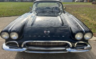 Chevrolet-Corvette-1962-2