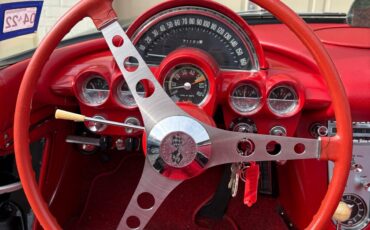 Chevrolet-Corvette-1962-22