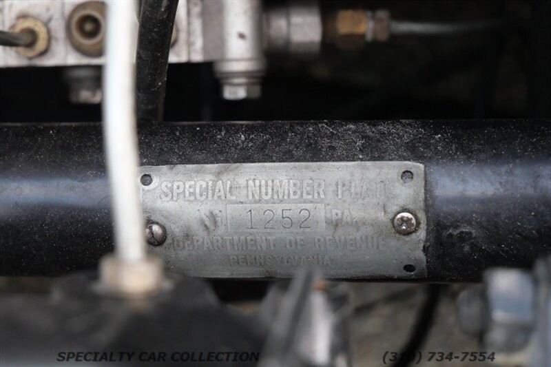 Chevrolet-Corvette-1962-27