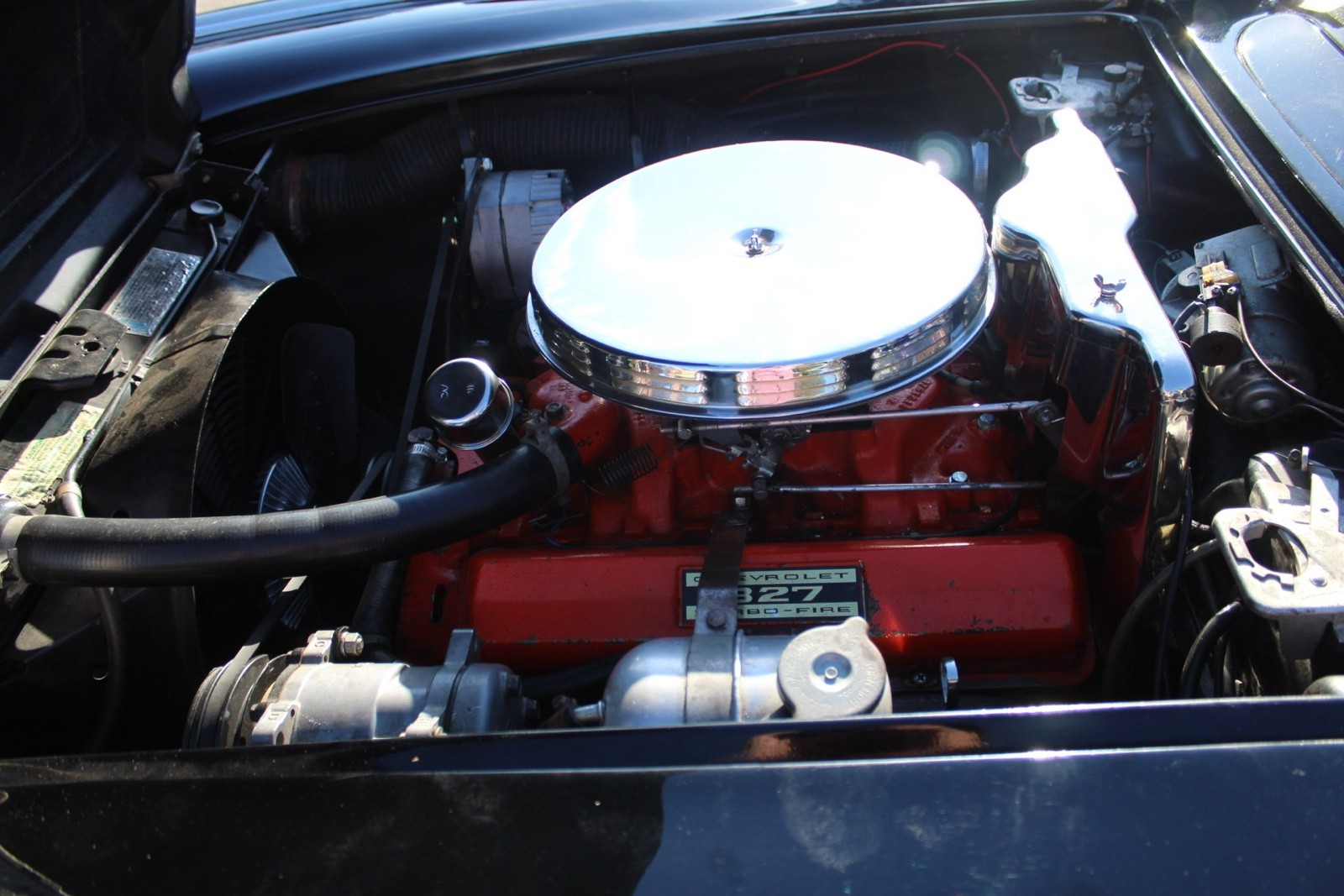 Chevrolet-Corvette-1962-29