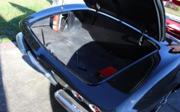 Chevrolet-Corvette-1962-31