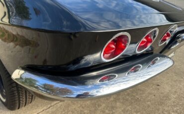 Chevrolet-Corvette-1962-37