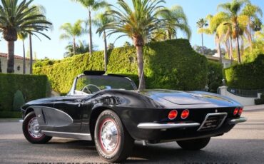 Chevrolet-Corvette-1962-6