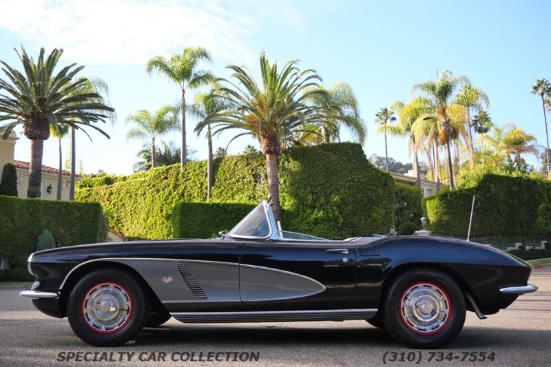 Chevrolet-Corvette-1962-7