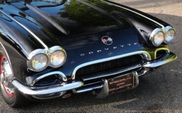 Chevrolet-Corvette-1962-8