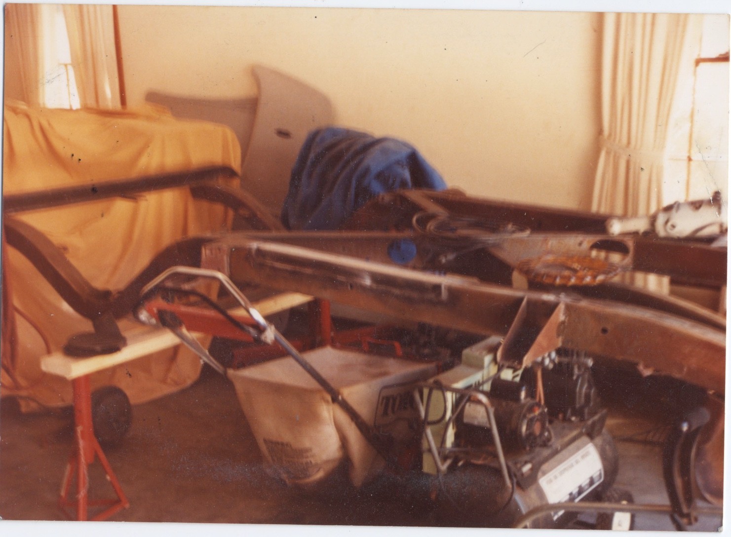 Chevrolet-Corvette-1962-Convertible-9